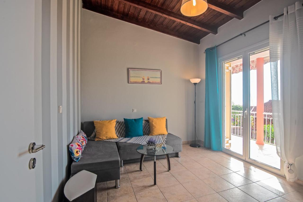 Nadia'S Apartment Перама Экстерьер фото
